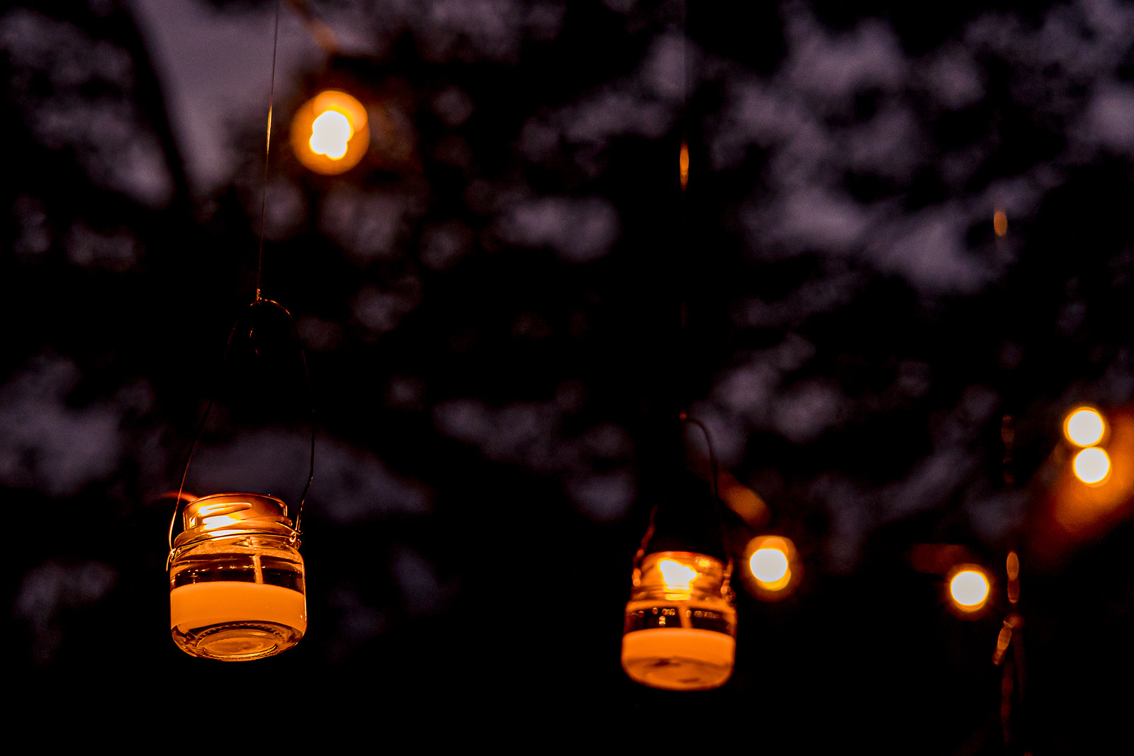 Iluminação noturna do Jardim da Vila para eventos